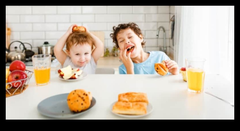 Chicoteli gastronomice: a face mesele distractive pentru bebeluș