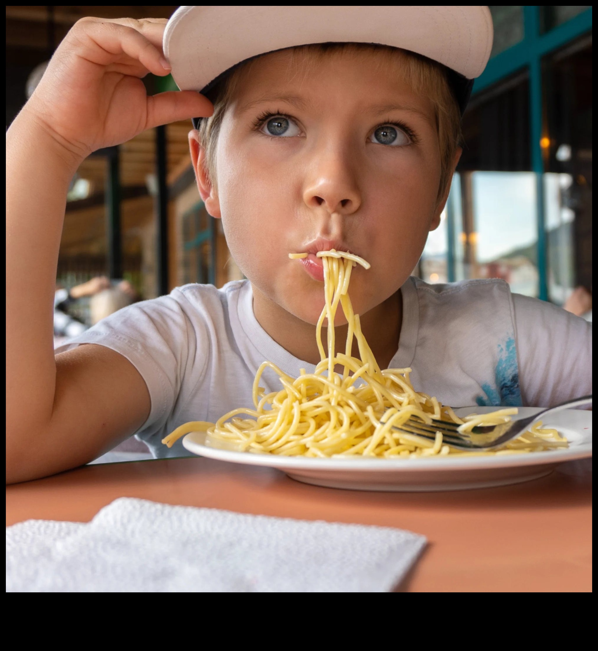 Chicoteli gastronomice: a face mesele distractive pentru bebeluș