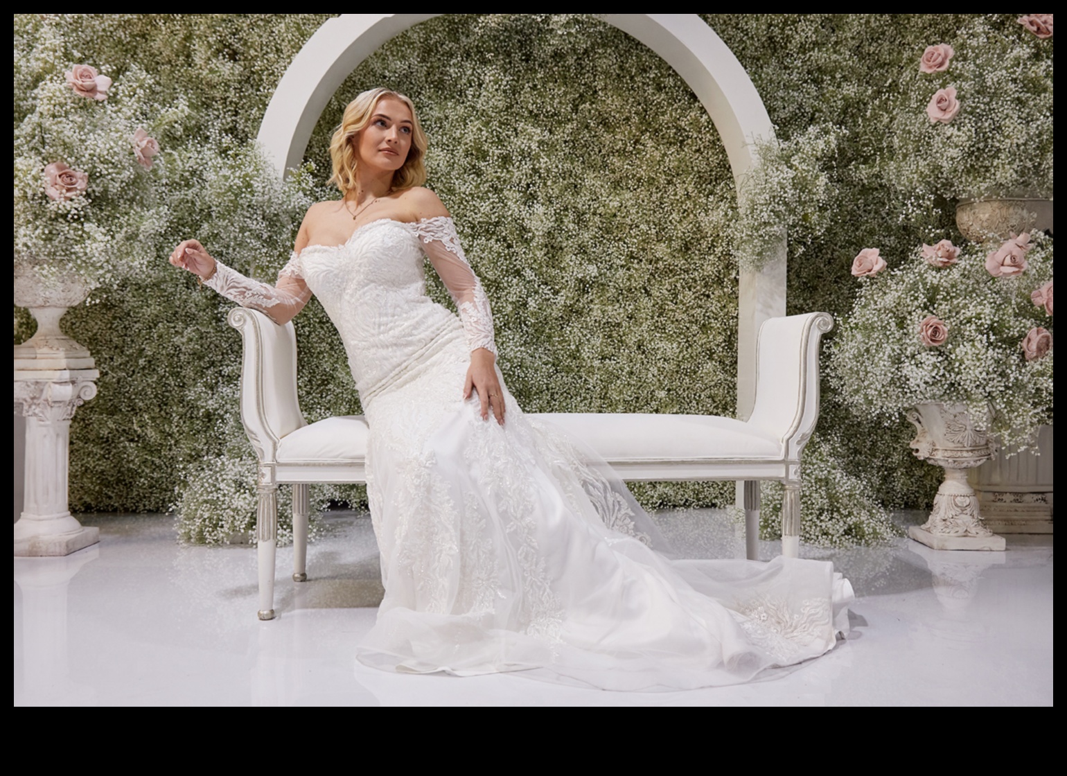 Dress Dreams Bridal Tire Perfect, Stitch by Stitch 3 Dress Dreams: ținuta de mireasă perfecțiune în fiecare cusătură