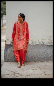 Chic Chronicles: Crearea unor invitații atemporale