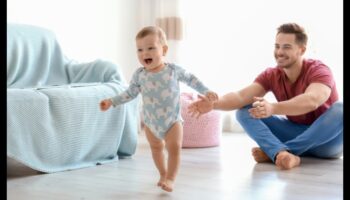 Pași moale: echipament blând pentru primele plimbări ale bebelușului